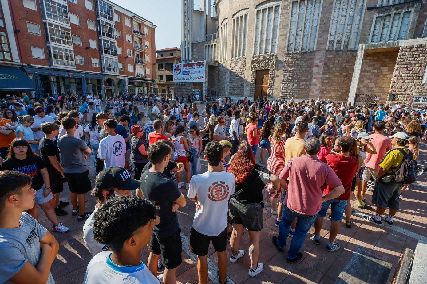 Los peñistas aseguran que este año «las colas han ido más rápidas y la organización ha sido mejor».