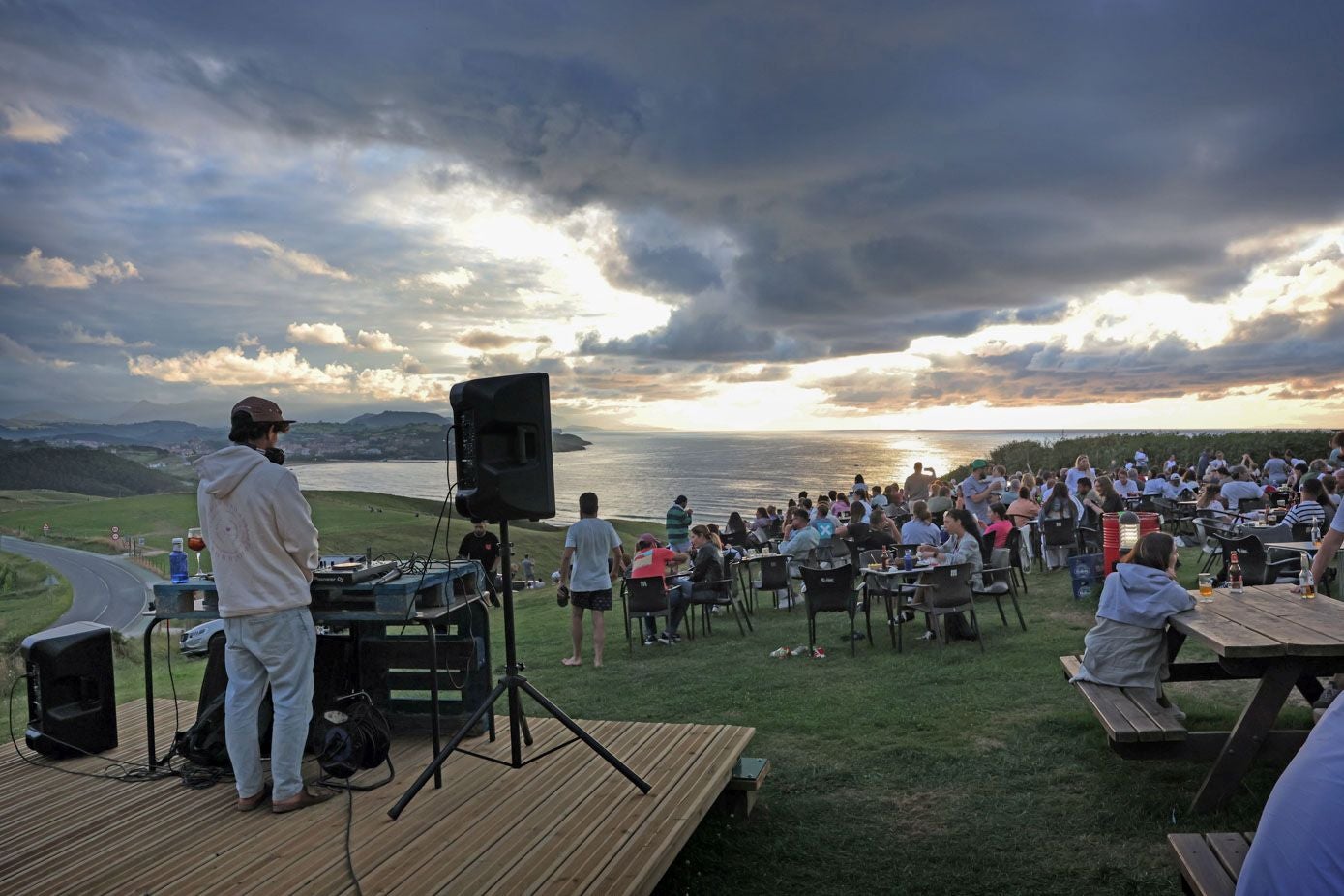 Los atardeceres se amenizan con música en directo.