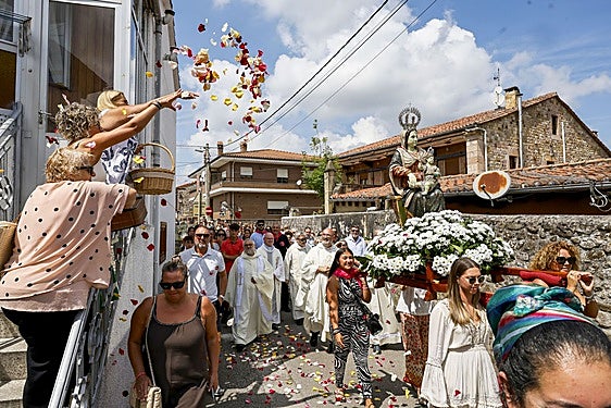 La Virgen de las Nieves recorre Tanos