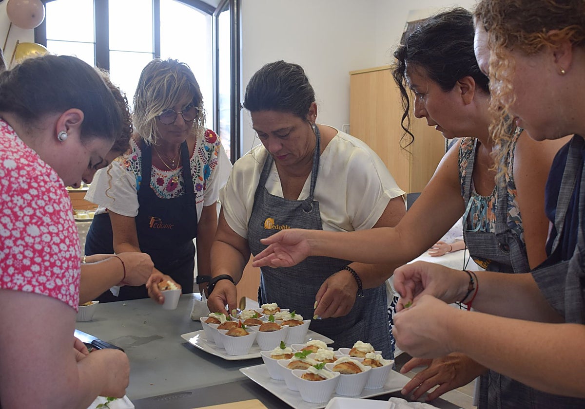 Participantes en el curso de cátering creativo.
