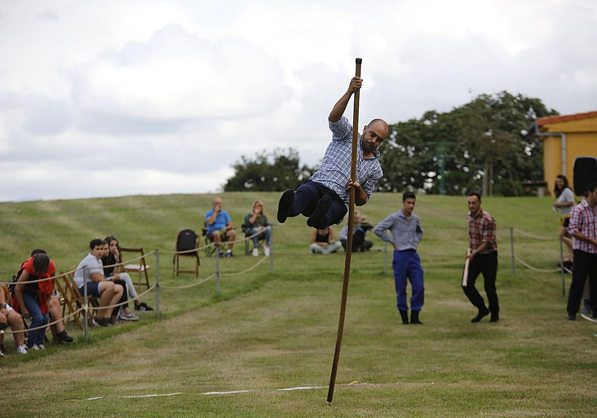 Deporte pasiego, protagonista hoy en San Roque de Riomiera.