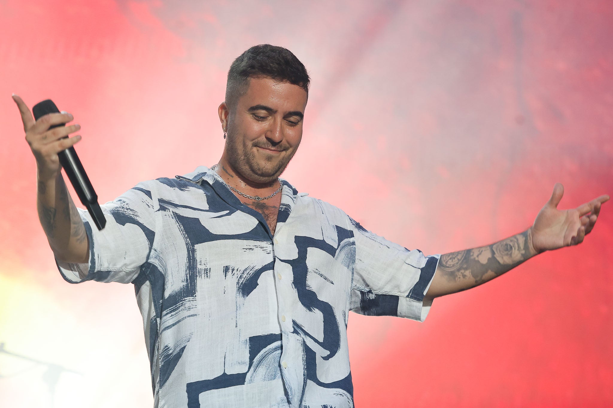 Beret agradeció al público su entrega durante el concierto.