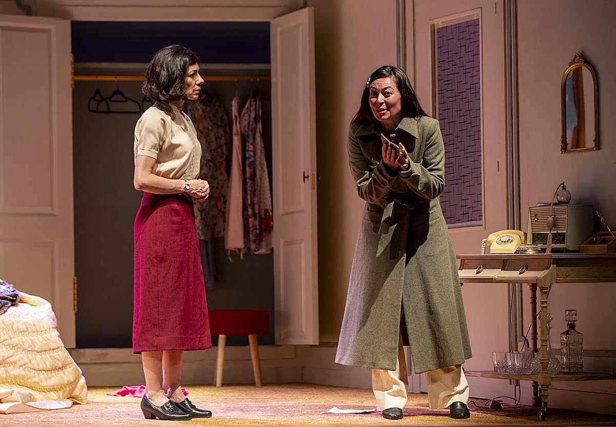 Escena de los ensayos de 'Medea', montaje de Iñaki Rikarte.