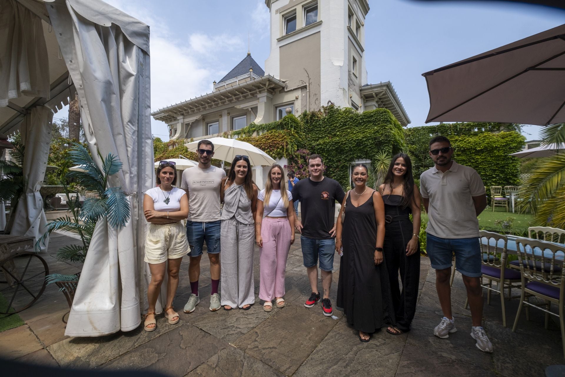 Samira Hidalgo, Ángel Fernández, Ángela Casado, Mónica Villegas, Ángel Fernández, Ángela Madrazo, Laura Masegosa y Javier Arce.