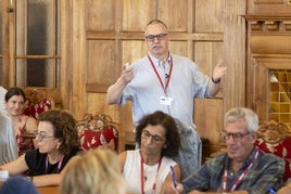 El director de El Diario Montañés, Íñigo Noriega, durante su intervención ayer en la Universidad Internacional Menéndez Pelayo.