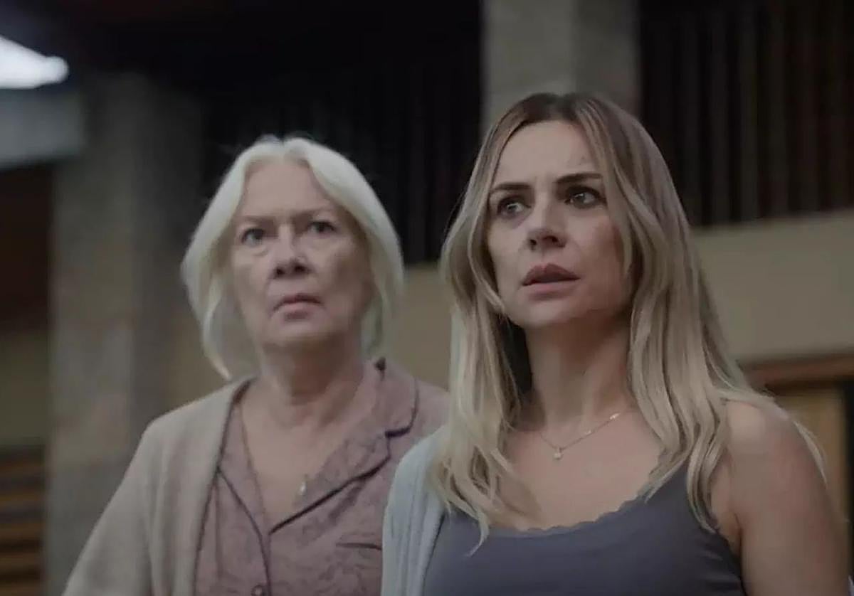 Miren Ibauguren y Susi Sánchez en un episodio.