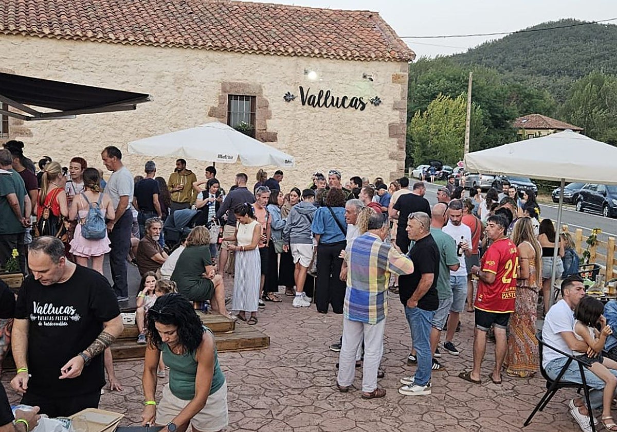 La inauguración el pasado sábado reunió a más de doscientas personas.