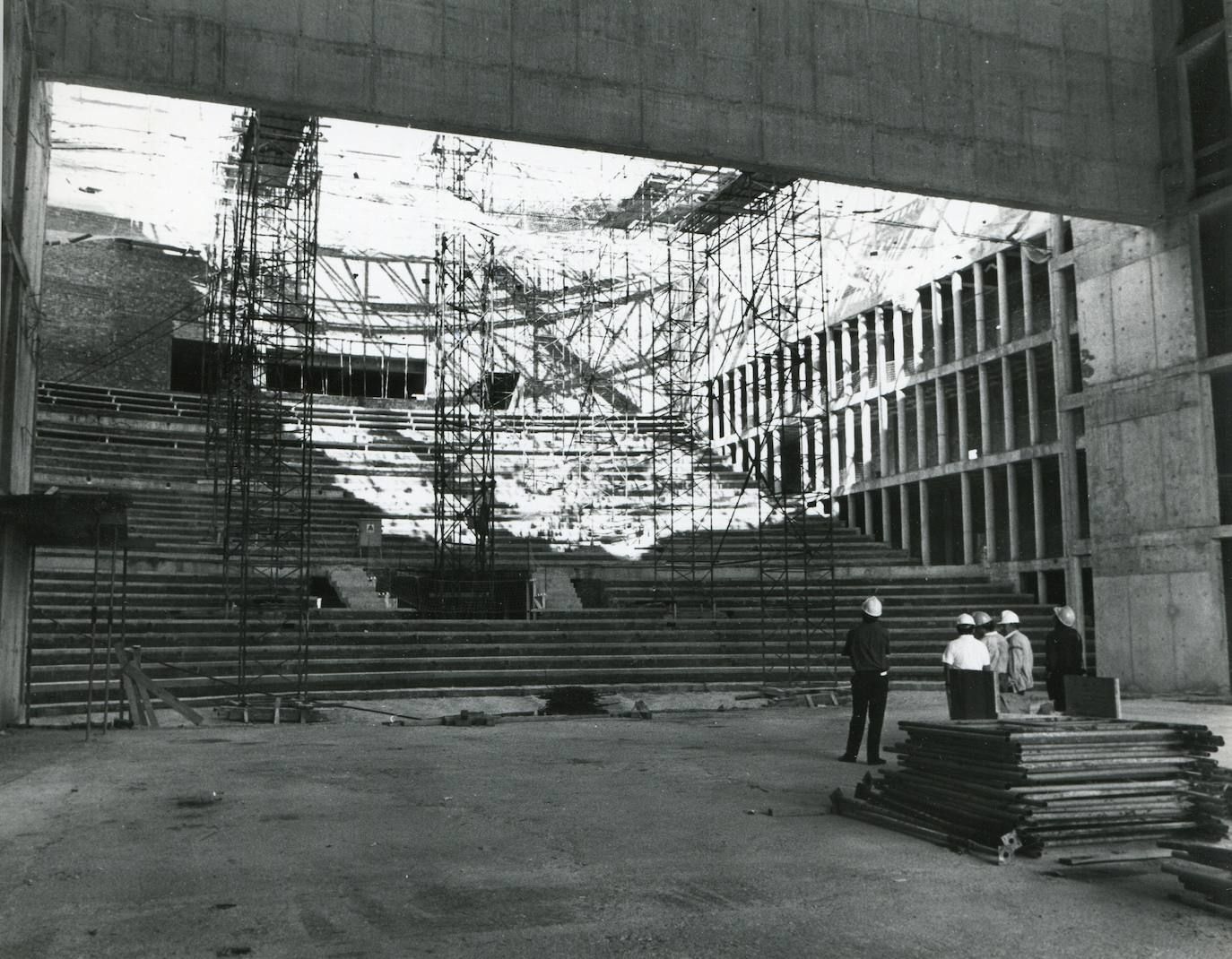 Construcción en los 80 del Palacio de Festivales. En la imagen, sección de lo que hoy en día es la Sala Argenta
