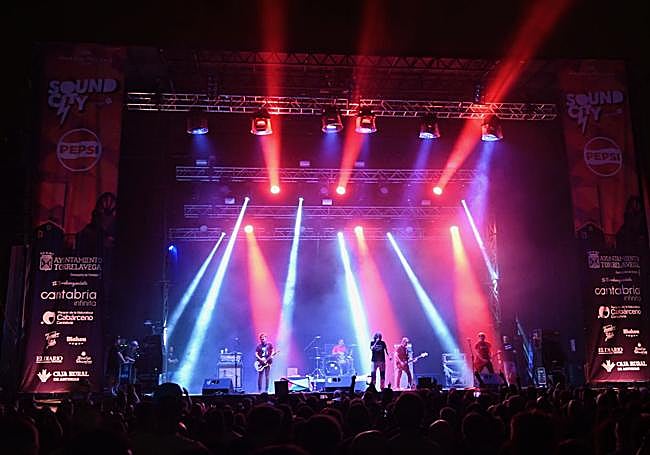 Vista del escenario de anoche en Torrelavega