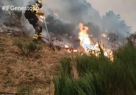 Los bomberos de BRIF Ruente, desplegados en La Braña y La Pornacal