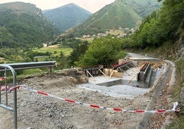 Estado en el que se encuentran las obras de reparación en el acceso a Tudanca.