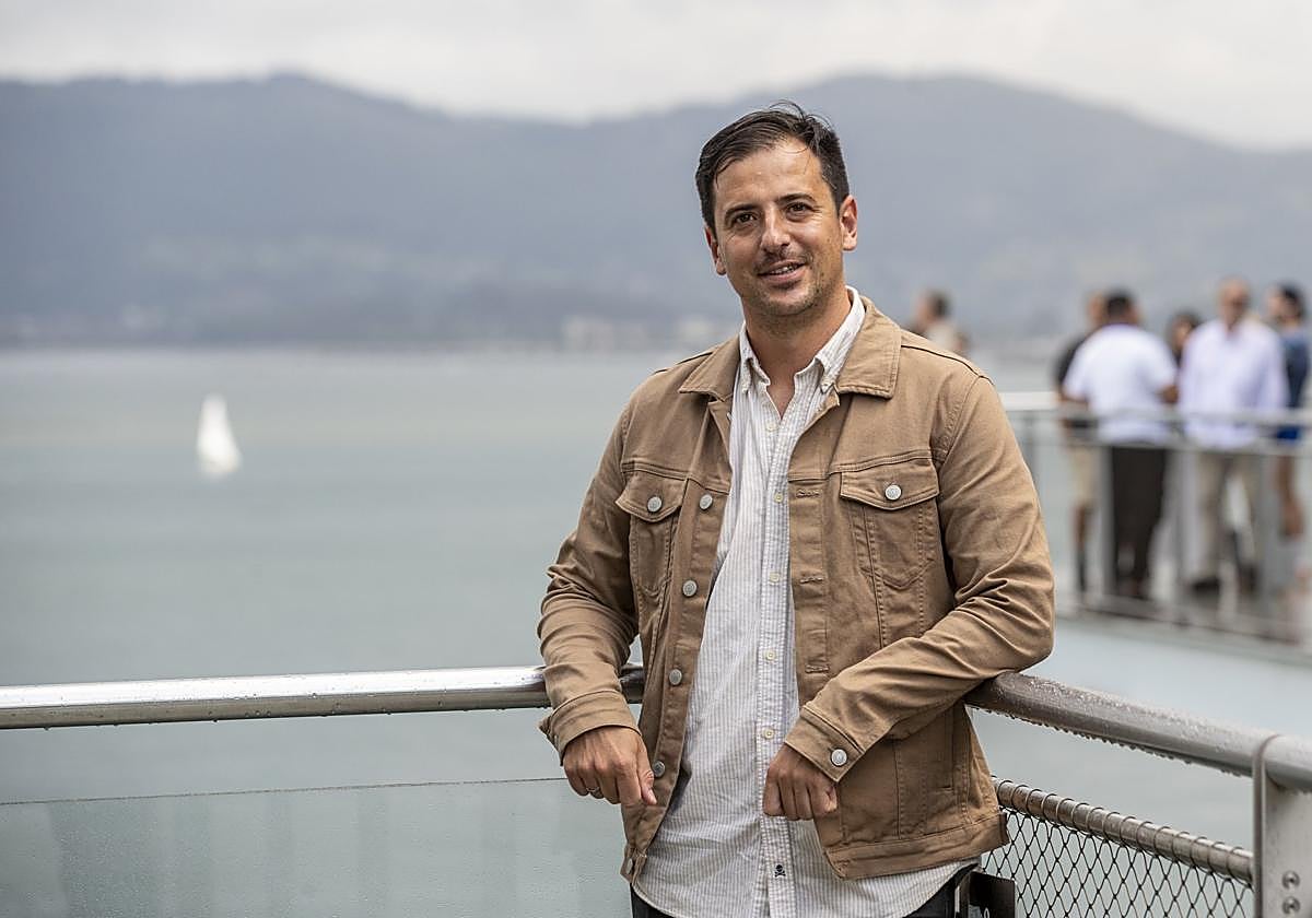 El cineasta David Pérez Sañudo, ayer, en el Centro Botín, donde protagonizó el preludio de la Muestra.