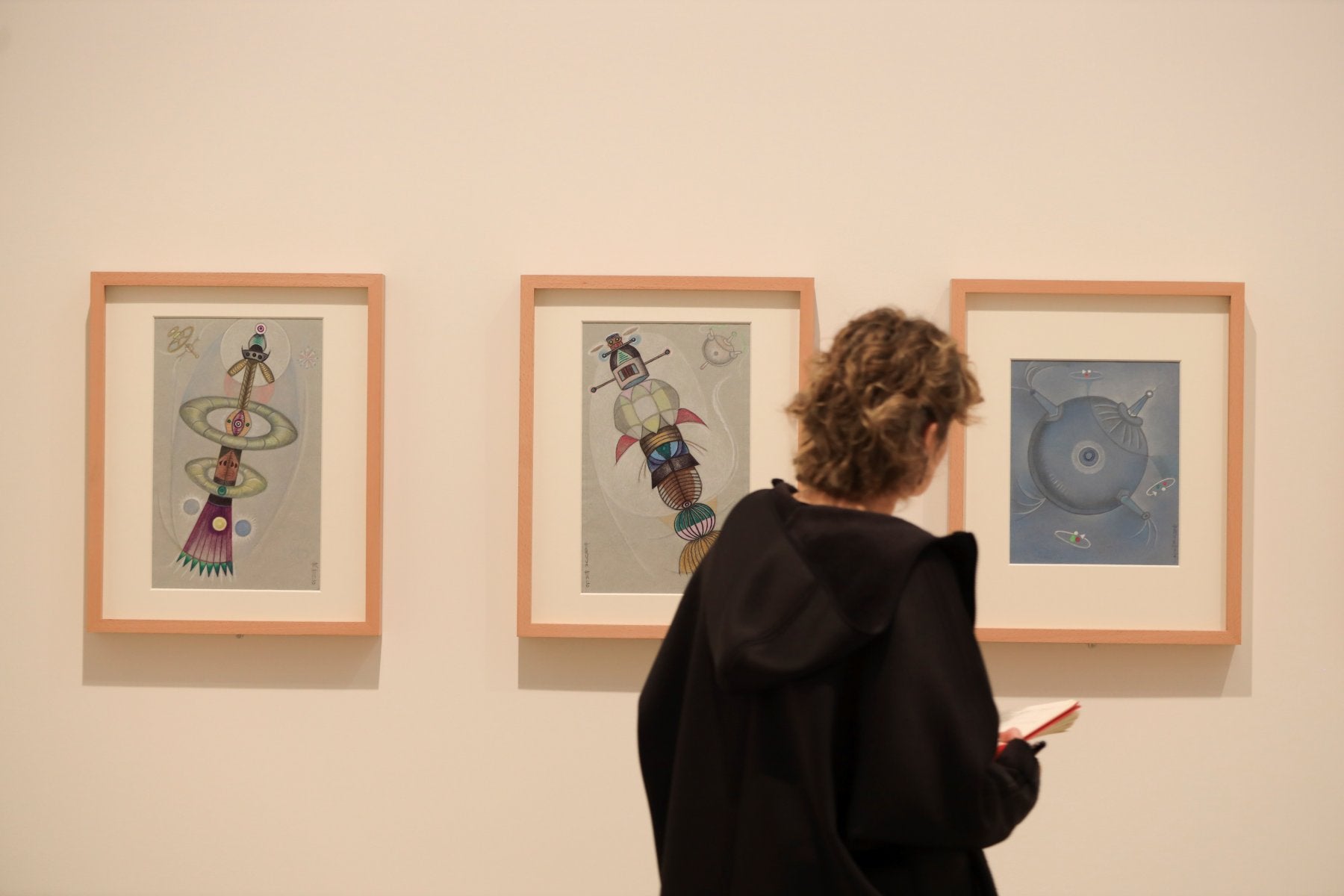 'Maruja Mallo: Máscara y compás', una exitosa muestra, afronta sus últimas semanas de apertura al público.