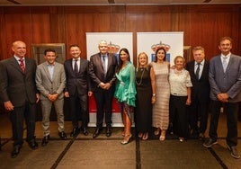 Fernando Mirapeix, Pedro Casares, Alejandro Liz, Luis Ángel Agüeros, Odette Álvarez, Isabel Urrutia, Gema Igual, Carmen Ruiz, José Manuel Conde y Francisco González Redondo.