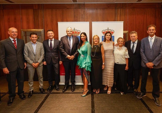 Fernando Mirapeix, Pedro Casares, Alejandro Liz, Luis Ángel Agüeros, Odette Álvarez, Isabel Urrutia, Gema Igual, Carmen Ruiz, José Manuel Conde y Francisco González Redondo.