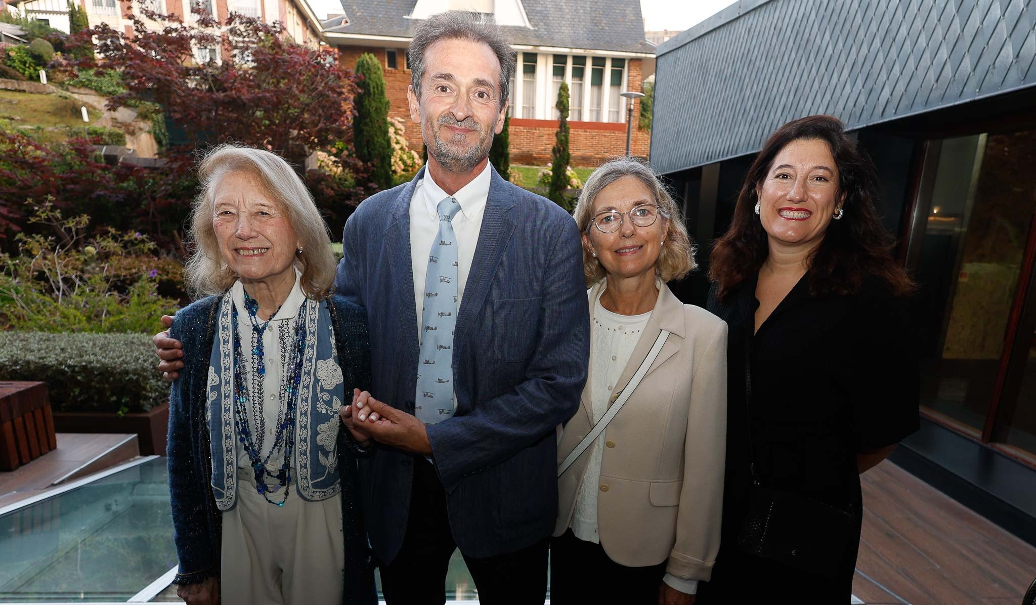 Mercedes Torres Quevedo, Francisco González Redondo, Estíbaliz Fernández y Mercedes Barbod Torres Quevedo.