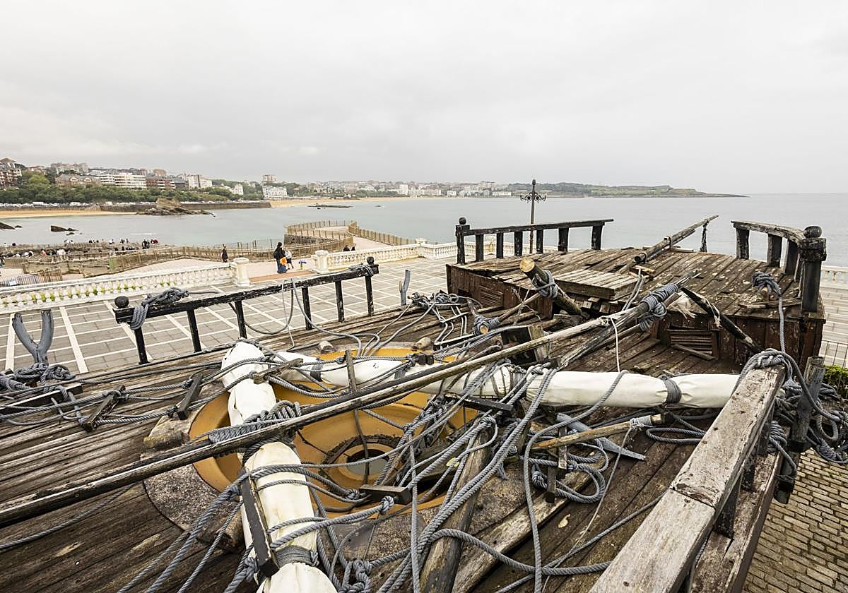 Exterior de uno de los galeones
