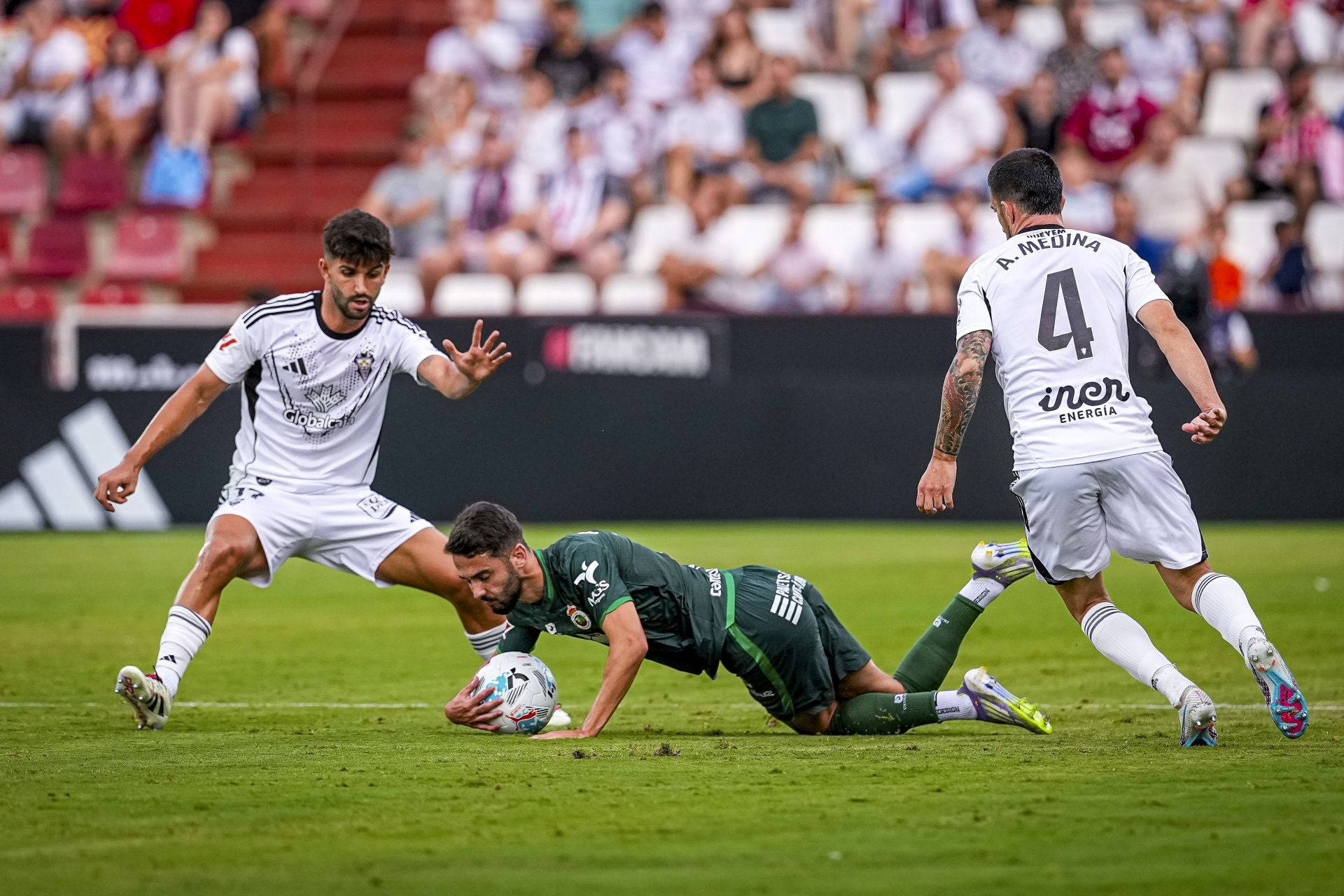 Andrés cae en un lance.