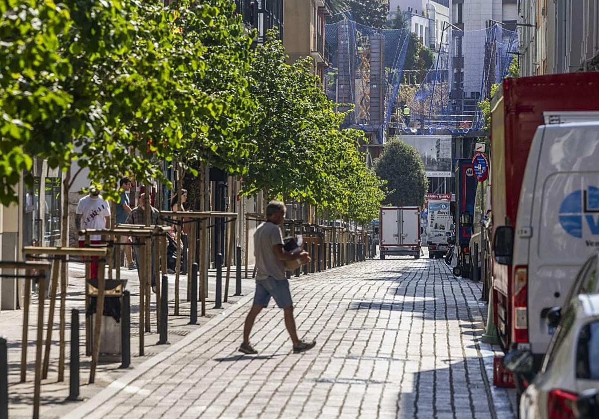 La calle Peña Herbosa es una de las incluidas en la Zona de Bajas Emisiones.
