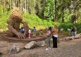 El programa de septiembre arrancará el miércoles 3 con una ruta que visitará la Senda Mitológica La Cava, en Sámano.