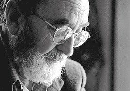 Lección ética, poética y visual de Ángel González