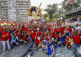 Los integrantes del Grupo Pejino celebraron por todo lo alto su doble victoria en la batalla laredana.