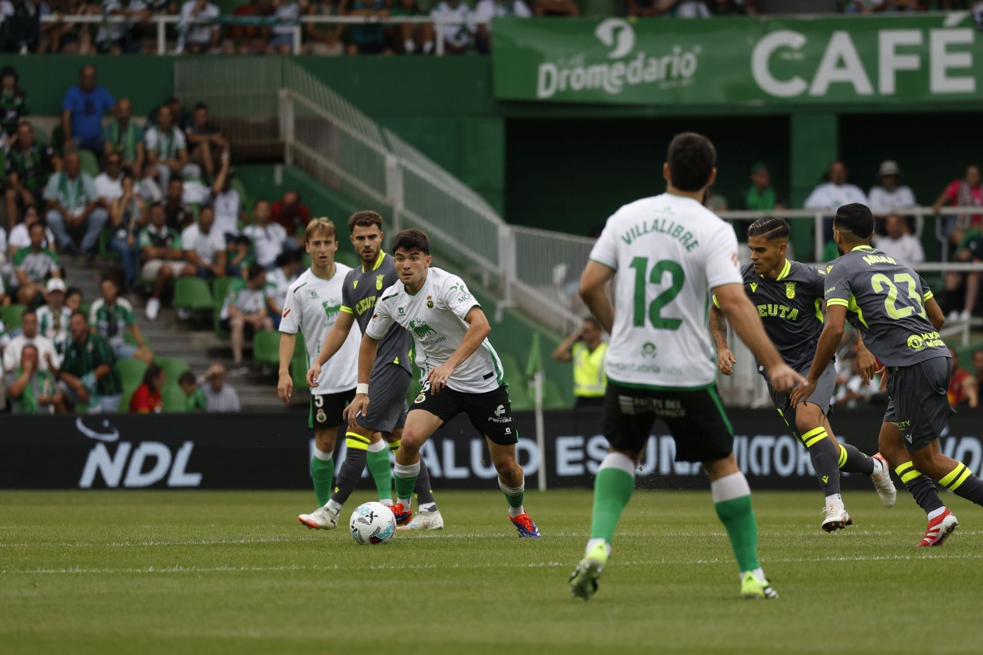 El Racing dominó el encuentro con facilidad