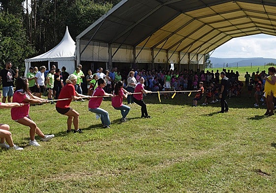Participantes en los juegos tradicionales en la anterior edición.
