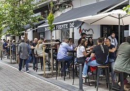 Imagen de ambiente en la zona de hostelería en la calle Peña Herbosa de Santander.