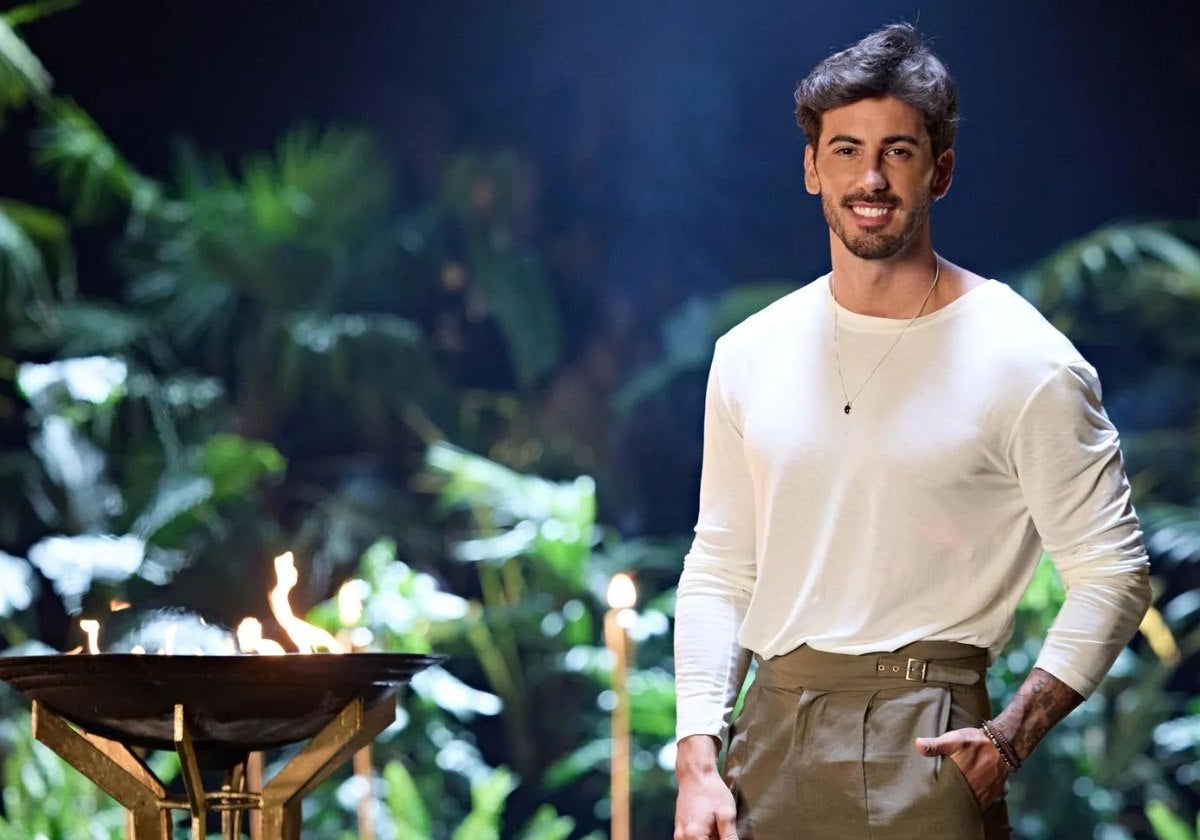 Iván González participó también en 'Supervivientes' 2017, donde llegó a la final y quedó en cuarto lugar tras 91 días de concurso. Su trayectoria en realities es extensa: se dio a conocer como tronista en 'Mujeres y Hombres y Viceversa', participó en 'La casa fuerte' y dio el salto internacional en la versión italiana de 'Gran Hermano VIP'. Tras su primera experiencia, dijo que no volvería, pero parece haber cambiado de opinión: «Soy uno más de los que dijeron 'nunca más volveré y soy nuevo concursante».