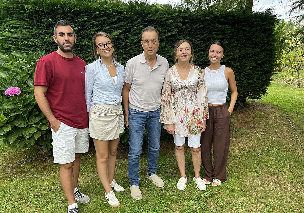Juan Gómez, Paula Thomas, José Luis Thomas, María Antonia Salcines y Marta Thomas.