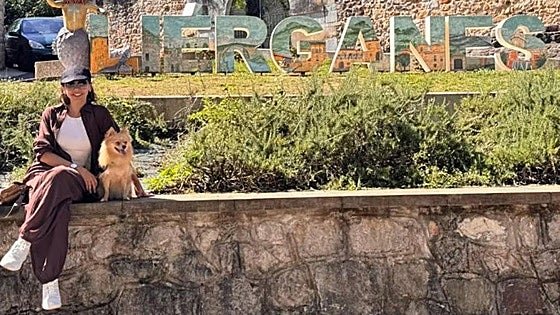 El tour de Chenoa y su perrita Cloe por Cantabria