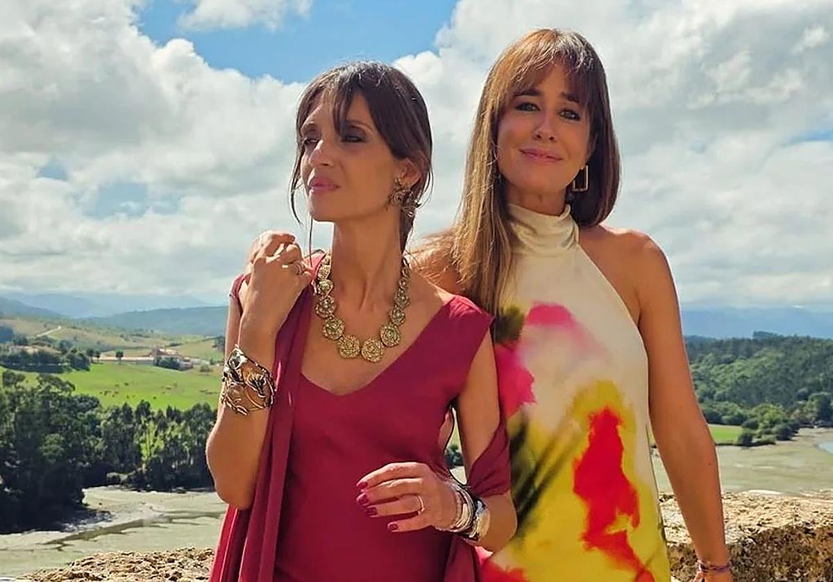 Sara Carbonero e Isabel Jiménez asisten a la boda de su compañera en San Vicente de la Barquera.