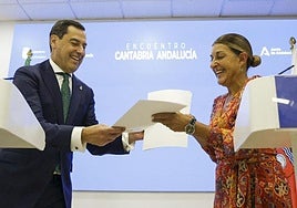 Moreno y Buruaga, esta mañana en la sala de prensa del Gobierno de Cantabria.