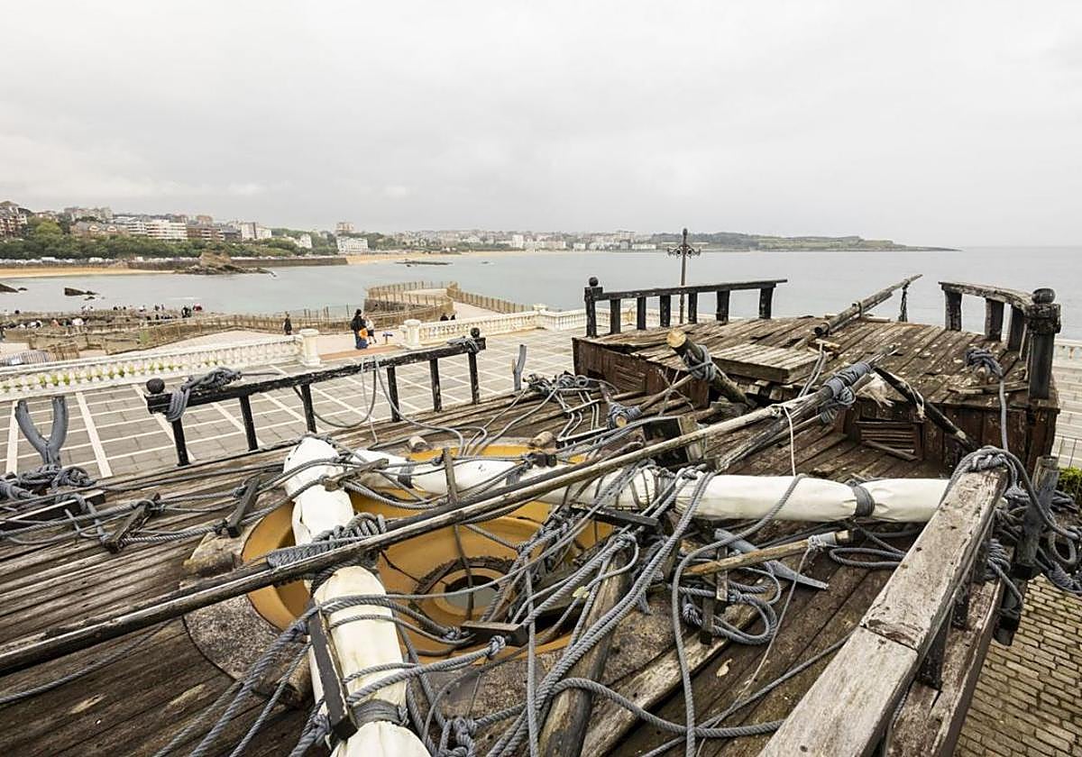 Estado de deterioro de uno de los tres Galeones de Vital Alsar.