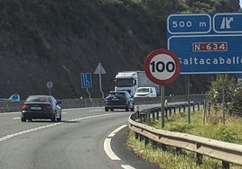 La nueva señalización que limita la velocidad a 100 km/h.