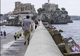 Rompeolas de Castro.