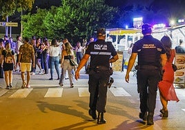 Agentes de la Policía Local de Torrelavega, durante las fiestas de la Virgen Grande.