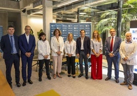 Jesús Collado, Ramón Agüero, Marta Pascual, Iliana Soler, Isabel Gómez-Barreda, Alberto Martínez, Mónica San José, Javier Puente y Gabriel Moncalian, ayer en el Centro de Iniciativas Empresariales de Santander.
