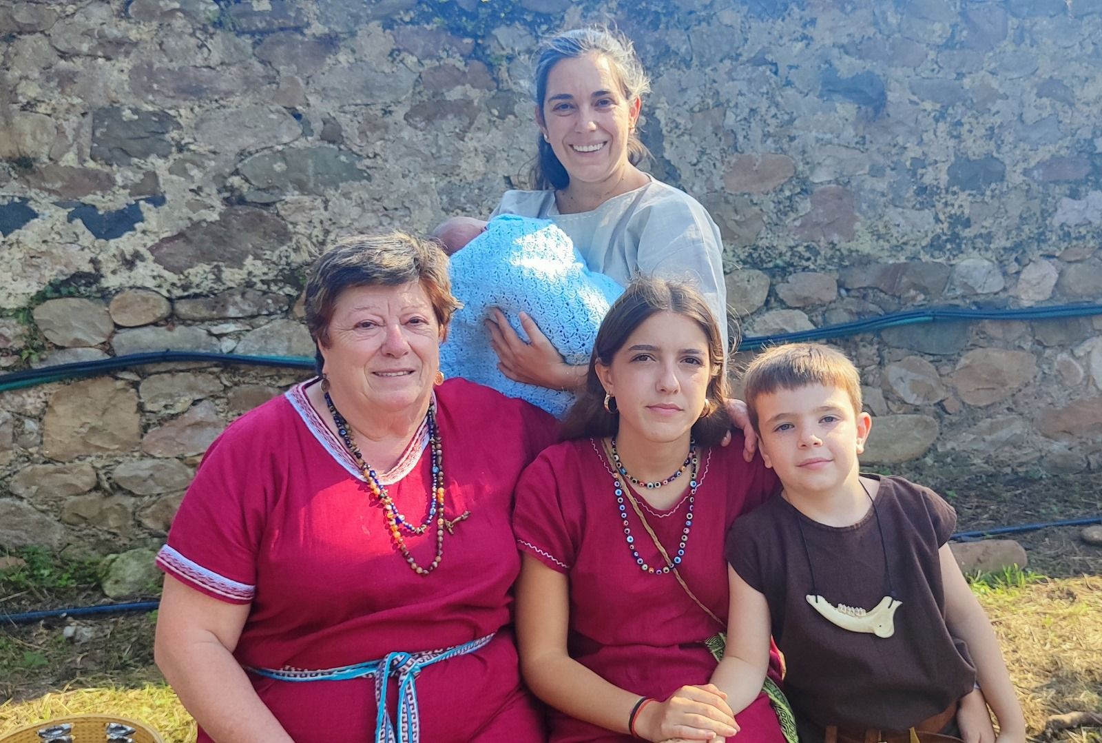Mariche Echevarría, Celia Bustamante, Marta Saavedra, Lucía Martín Bustamante y Diego Ariza Bustamante