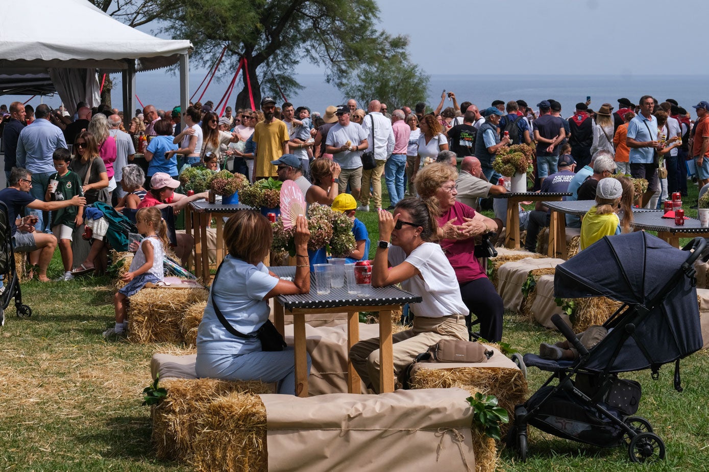 La jornada reunió a cientos de vecinos y visitantes. 