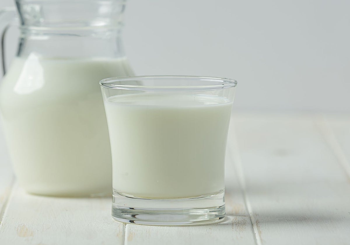 La leche tiene un índice glucémico bajo, ayuda a controlar la obesidad y no existen indicios de ser causante de asma.