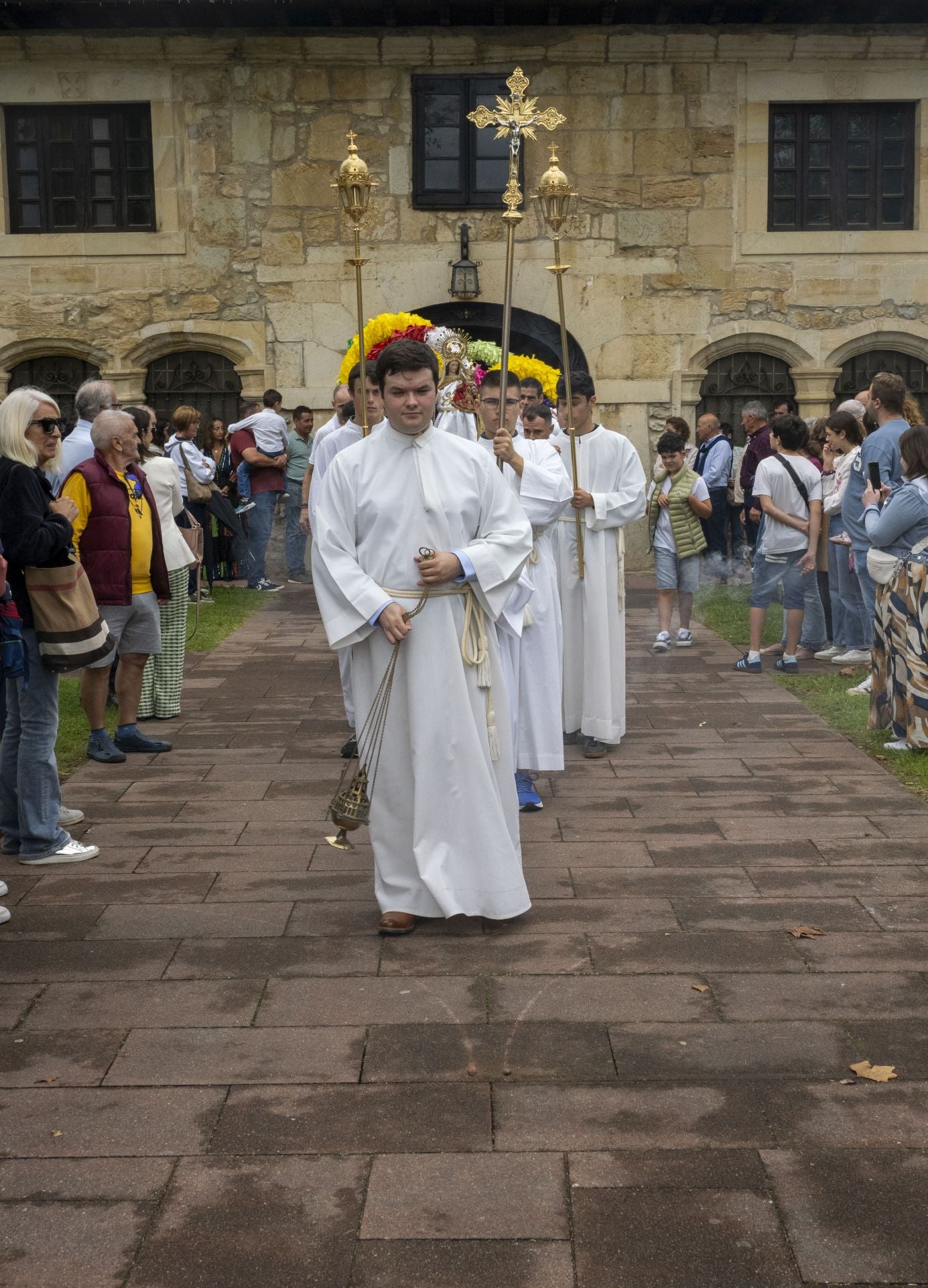 Misa y procesión de la Virgen de Latas