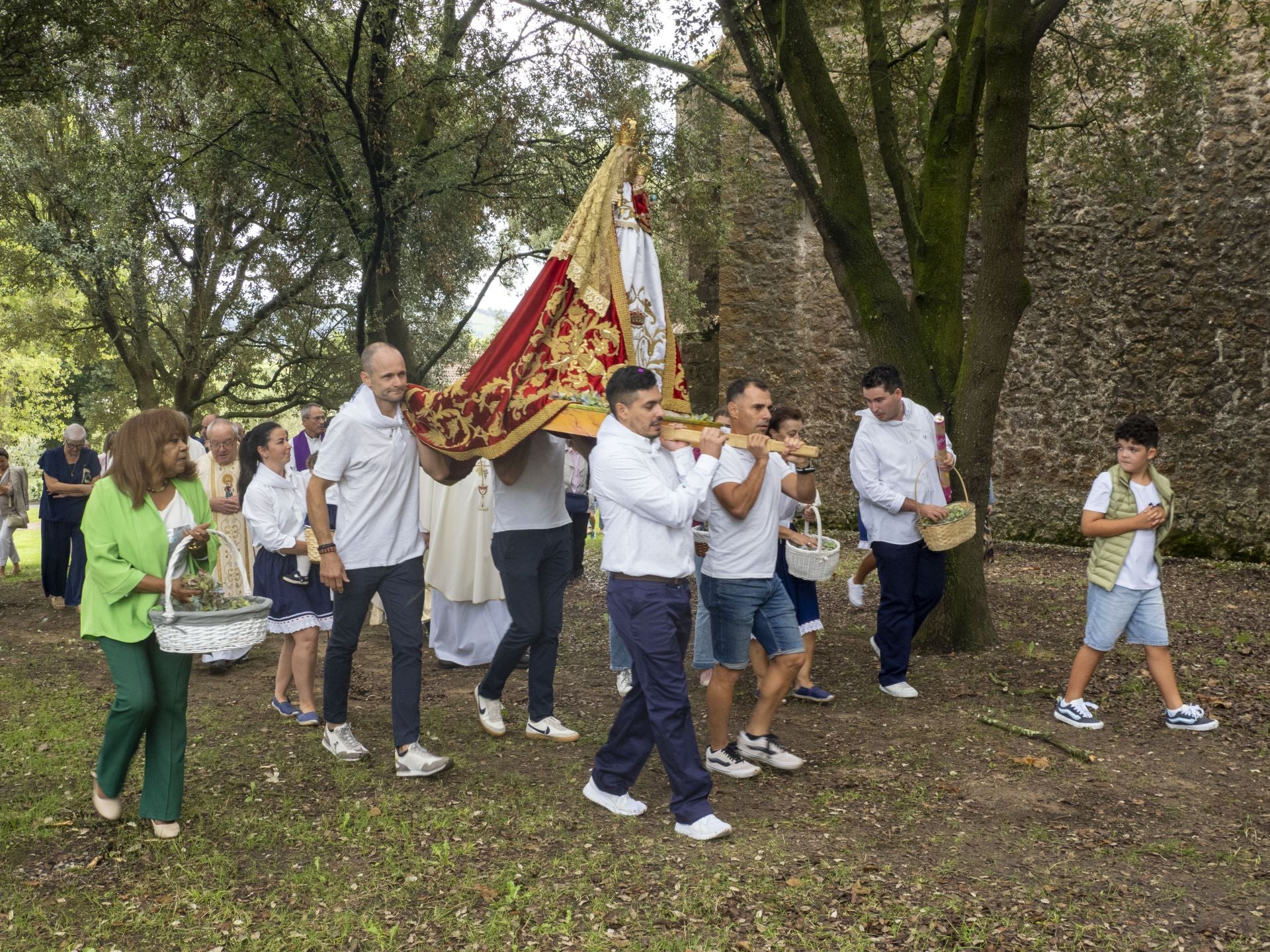 Misa y procesión de la Virgen de Latas