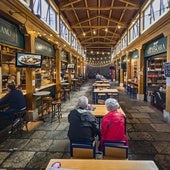 Los negocios de hostelería y las tiendas especializadas ocupan los locales del Mercado del Este.
