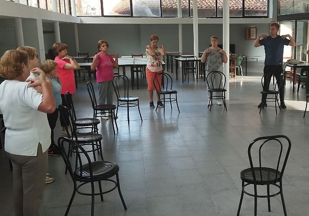 Talleres de movimiento saludable en Los Corrales.