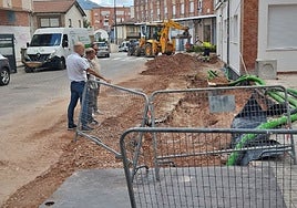 Nuevo plan de renovación de aceras en la calle Cataluña de Los Corrales.