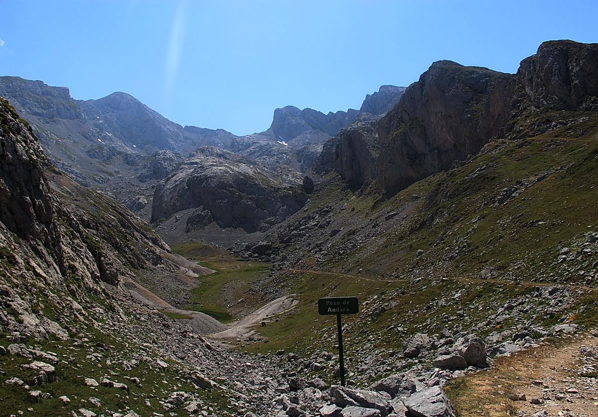 Resto del antiguo lago de Ándara, en el macizo oriental de los Picos de Europa.