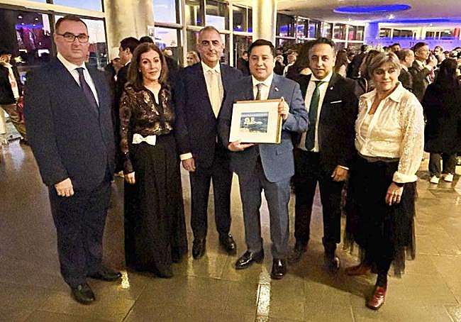 Delegación cántabra trasladada a Chile para recibir la acreditación como Geoparque de la Unesco.