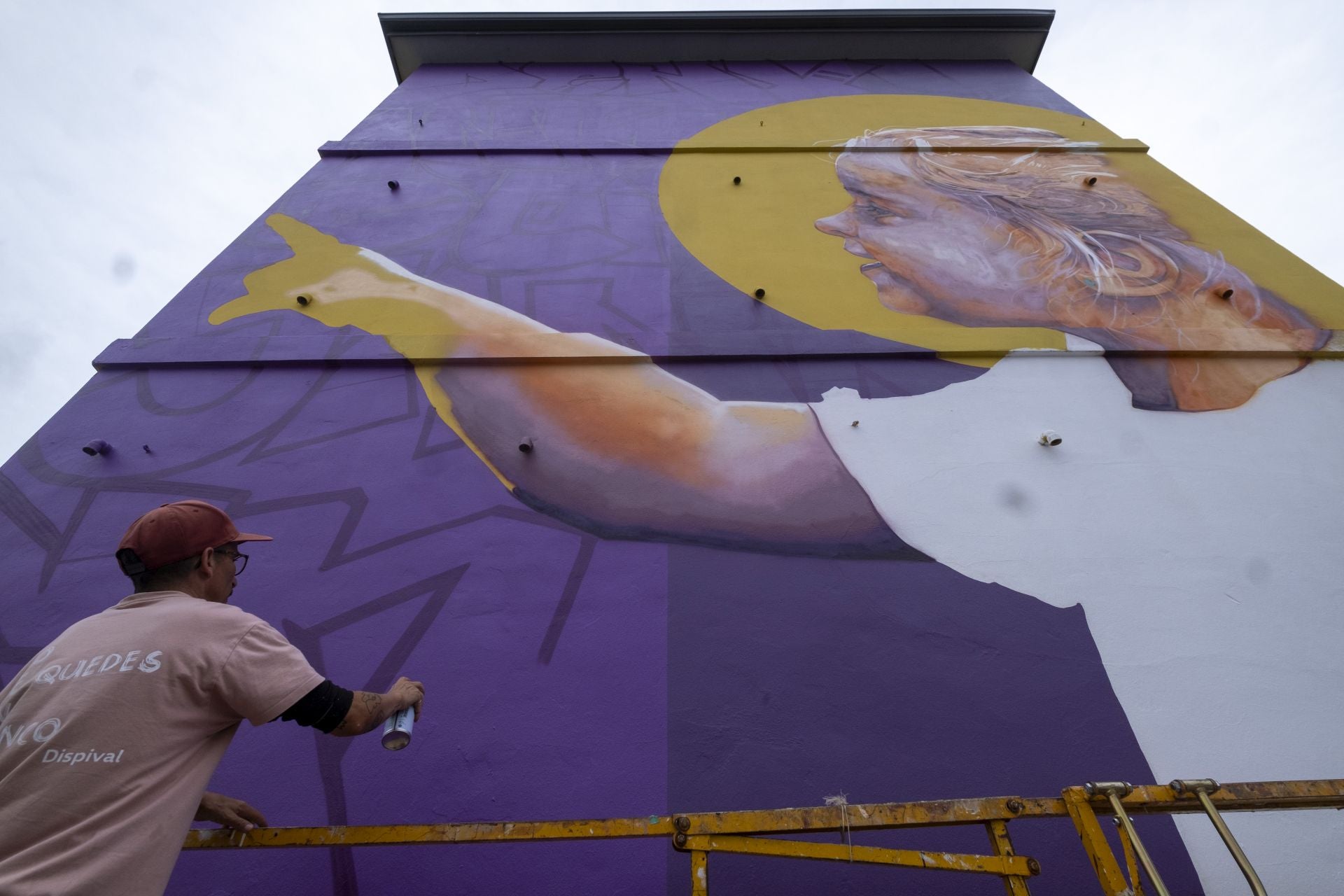 La artista, natural de Bilbao, se encargó de dibujar a la niña, mientras que Jank le dio vida a las letras.
